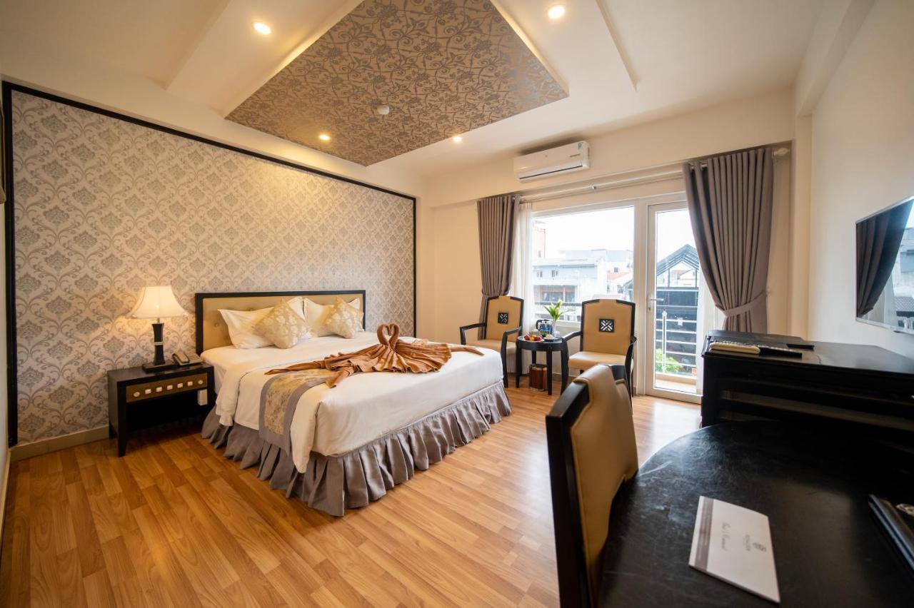 Rosaleen Boutique 3*